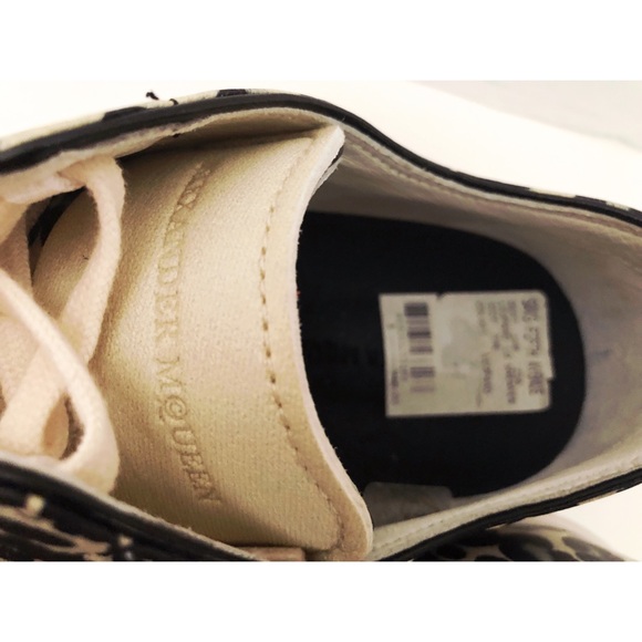 ✨Host Pick ✨Alexander McQueen Leopard Print Shoe - Picture 3 of 7